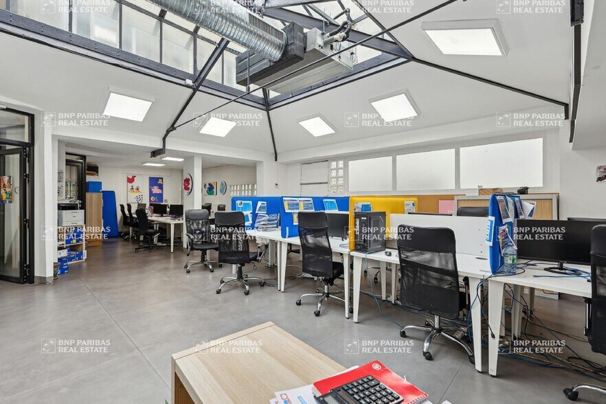 27 Rue De Citeaux, Paris à vendre - Photo du bâtiment - Image 2 de 13