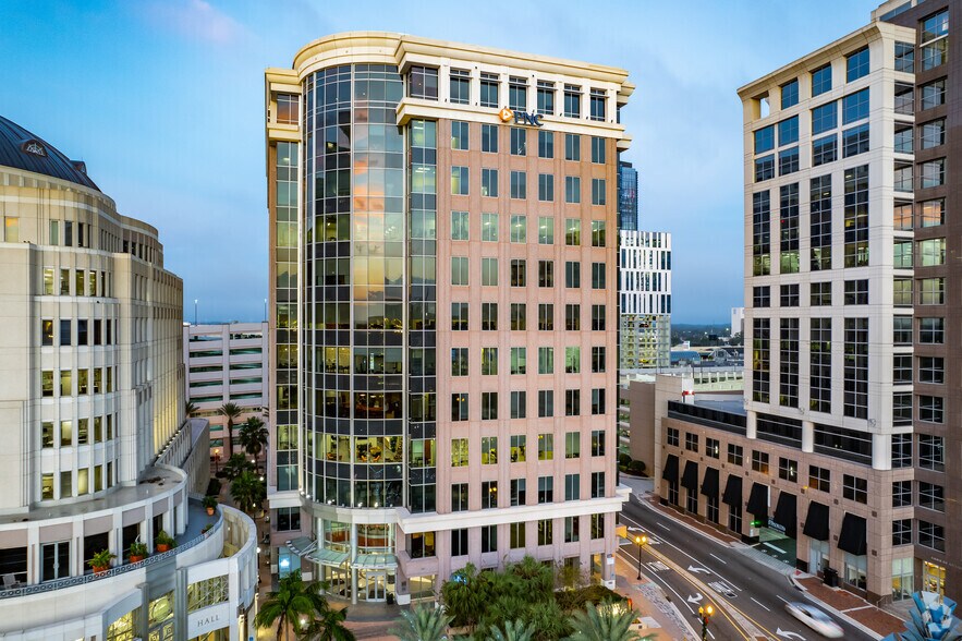 420 S Orange Ave, Orlando, FL à louer - Photo du bâtiment - Image 3 de 7