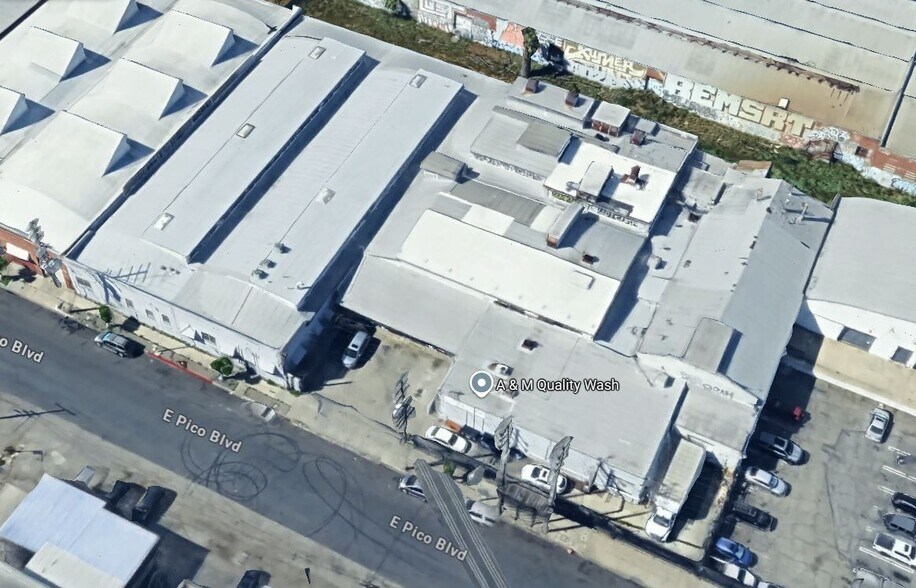 2857 E Pico Blvd, Los Angeles, CA à louer - Photo du bâtiment - Image 2 de 9