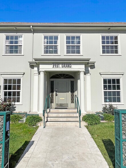 3929 Grand Ave, Oakland, CA à louer - Photo du bâtiment - Image 2 de 27