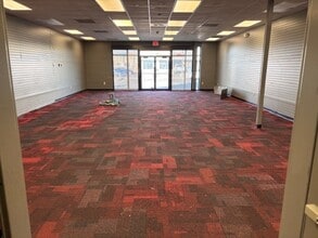 4325 Vine St, Hays, KS for lease Interior Photo- Image 2 of 8