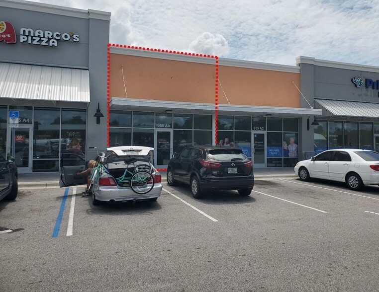 955 S Woodland Blvd, Deland, FL à louer - Photo du bâtiment - Image 2 de 14