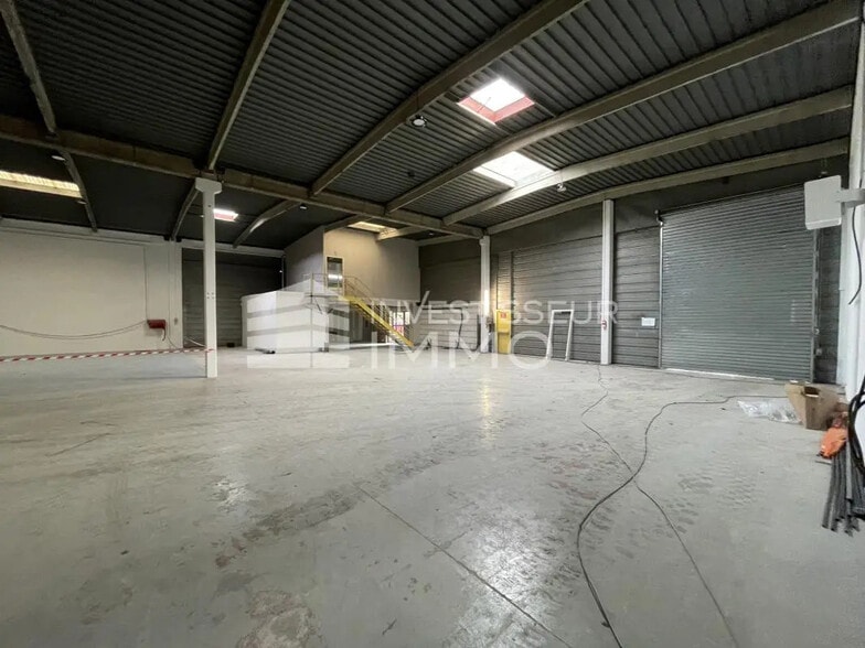 Industrial in Torcy for sale - Interior Photo - Image 1 of 3