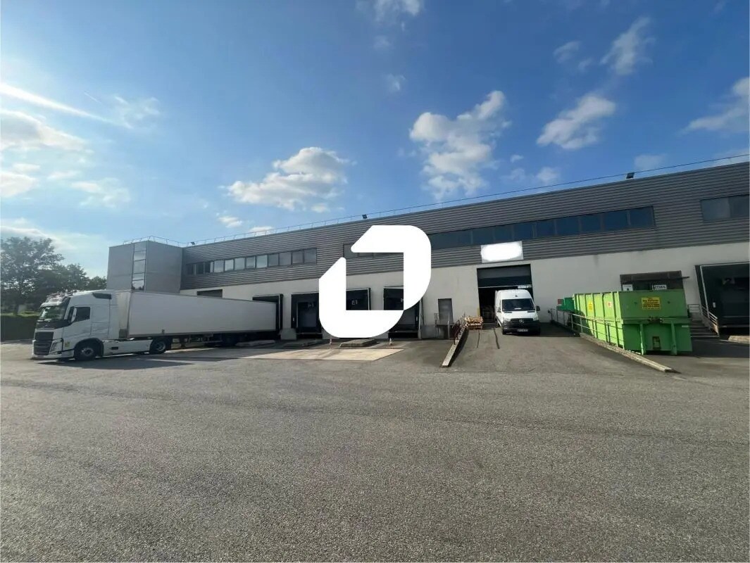 Office in Lieusaint for lease Building Photo- Image 1 of 12