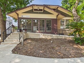 524 S Seguin Ave, New Braunfels, TX for lease Building Photo- Image 2 of 10