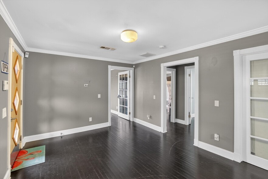 1305 N Armenia Ave, Tampa, FL for sale - Lobby - Image 2 of 25