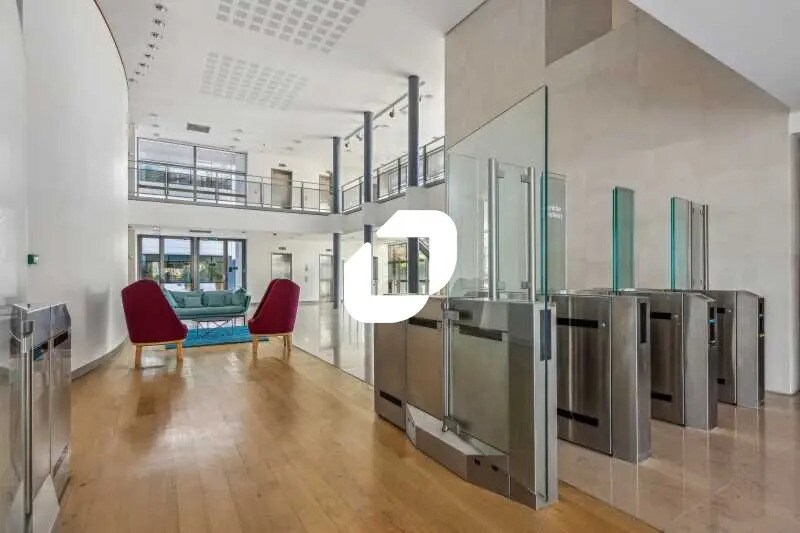 3 Rue Saarinen, Rungis à louer - Photo du bâtiment - Image 3 de 18