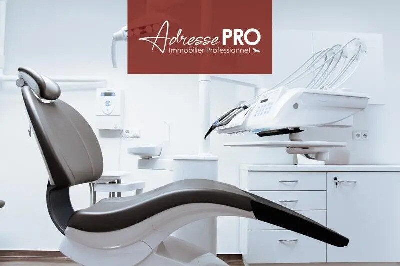 Retail in Mérignac for lease Interior Photo- Image 1 of 2