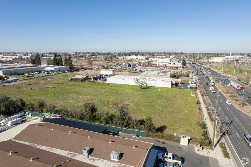 3400 Power Inn Rd, Sacramento, CA à vendre - Photo du bâtiment - Image 1 de 1