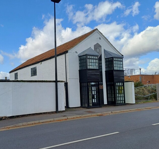 Grosvenor Rd, Whittlesey à louer - Photo du bâtiment - Image 2 de 2