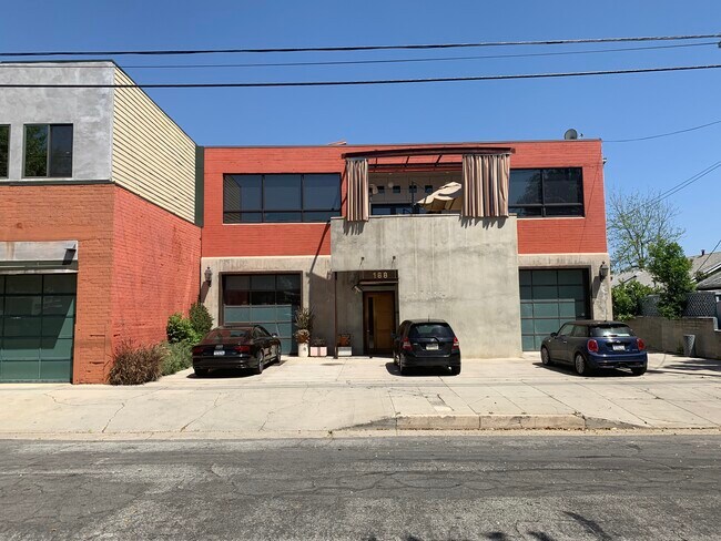 Plus de détails pour 188 N Holliston Ave, Pasadena, CA - Flex à vendre