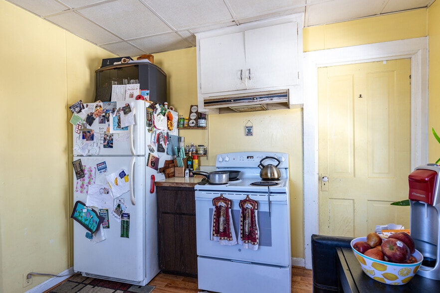 501 S Douglas St, Appleton, WI à vendre - Photo du bâtiment - Image 3 de 18