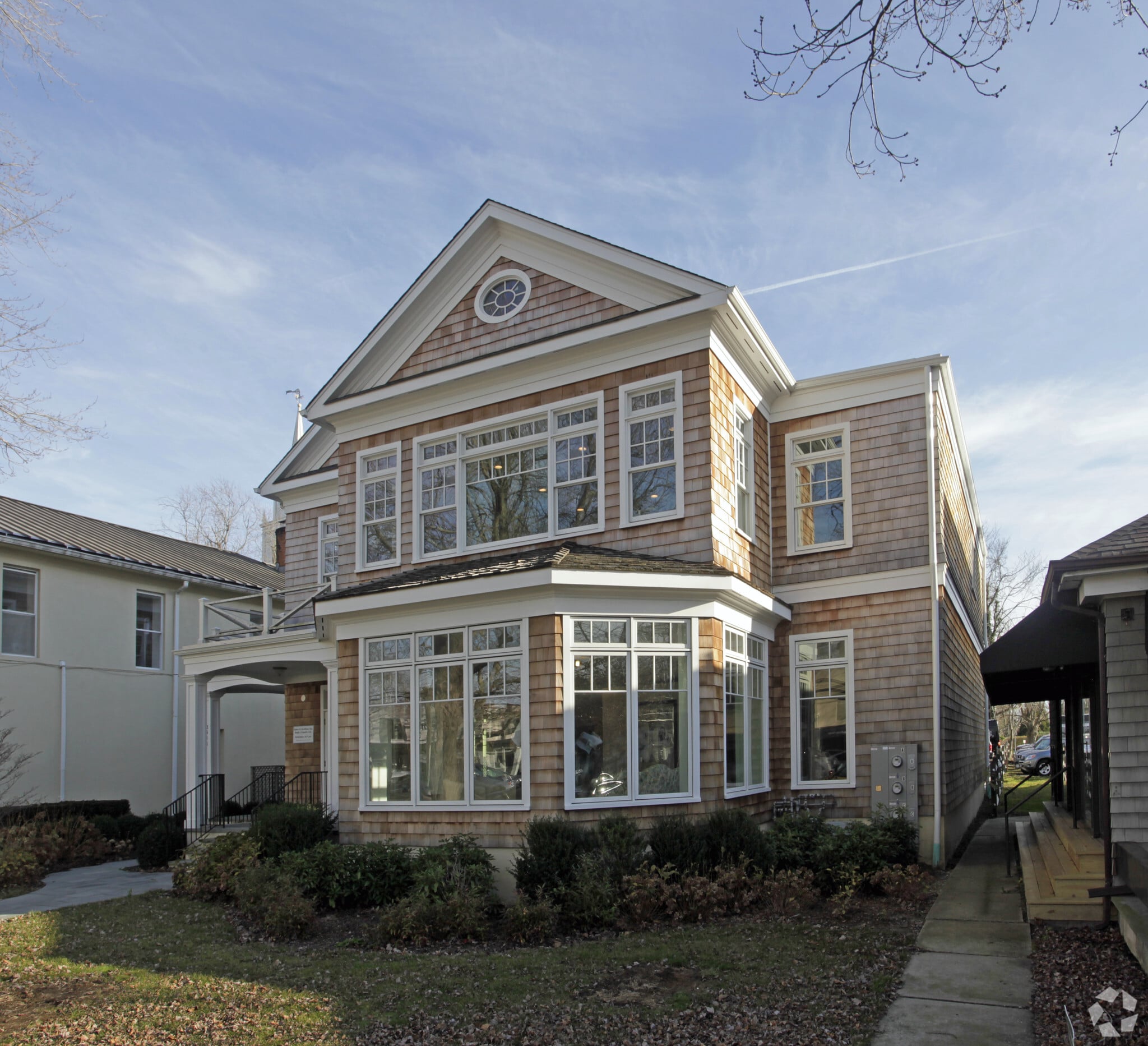 2411 Montauk Hwy, Bridgehampton, NY for lease Building Photo- Image 1 of 5