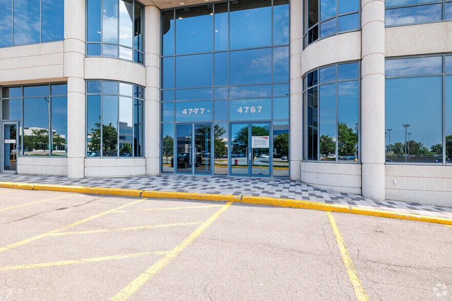 4767-4787 Rue Lévy, Montréal, QC for lease - Building Photo - Image 3 of 4