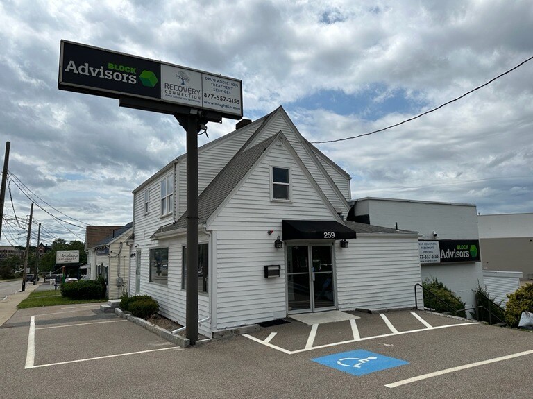 259 Washington St, Dedham, MA à louer Photo du bâtiment- Image 1 de 17