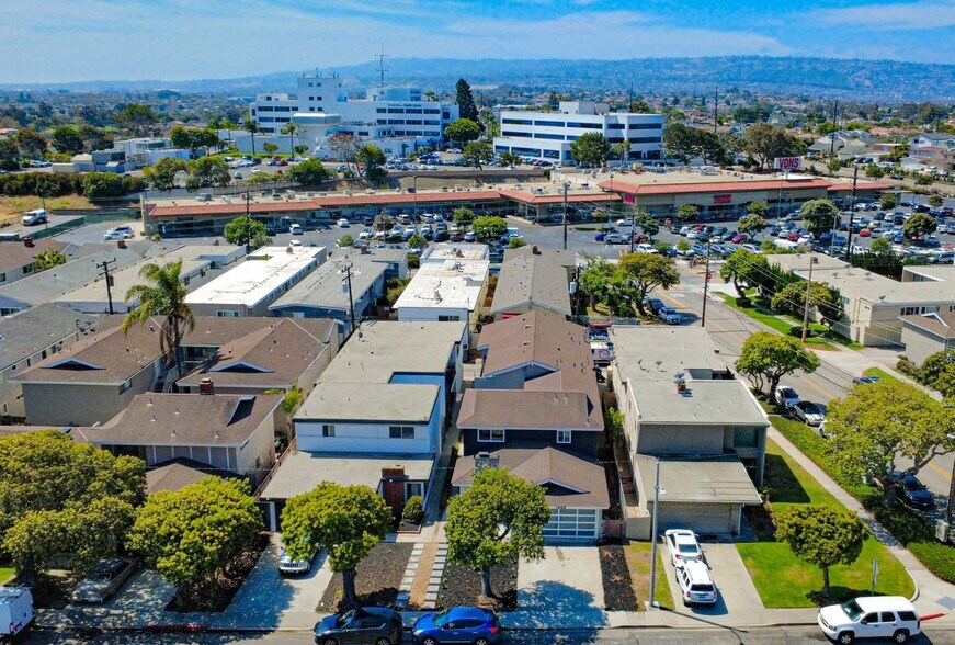 1302 Amethyst St, Redondo Beach, CA à vendre - Photo du bâtiment - Image 3 de 17