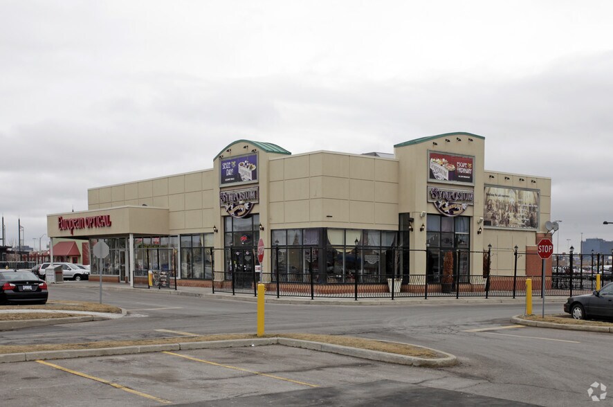 31 Colossus Dr, Vaughan, ON à louer - Photo du bâtiment - Image 2 de 9