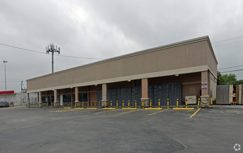 702-710 Glenburnie Dr, Houston, TX for lease - Building Photo - Image 3 of 4