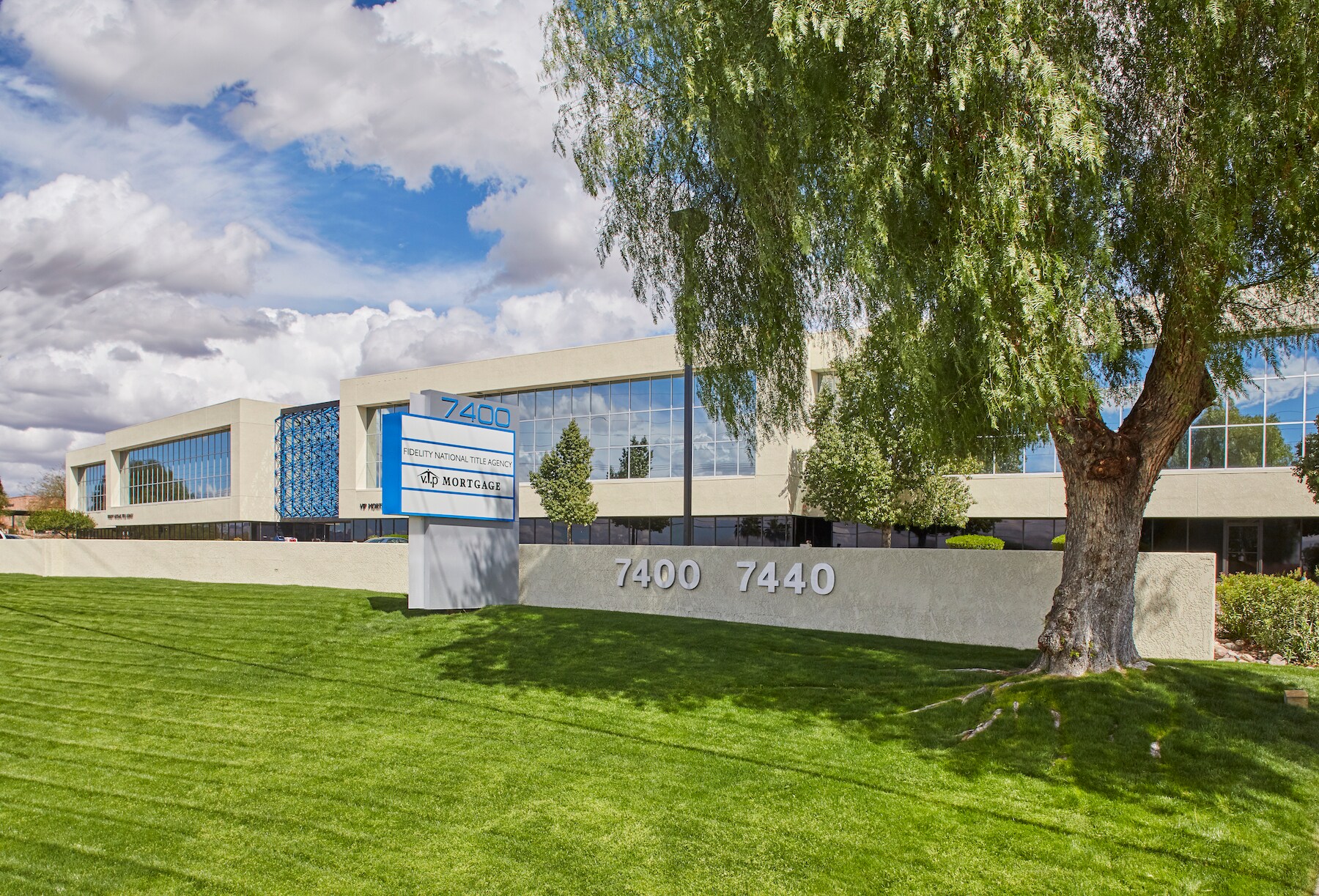 7400 N Oracle Rd, Tucson, AZ for lease Primary Photo- Image 1 of 21