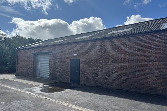 543 Wallisdown Rd, Poole à louer - Photo du bâtiment - Image 2 de 3