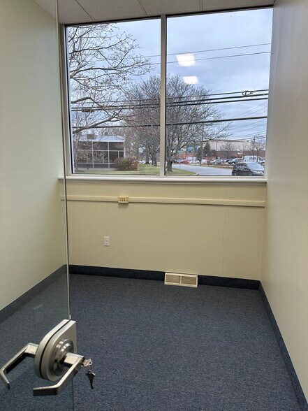 19 Strathmore Rd, Natick, MA à vendre - Photo intérieure - Image 3 de 7