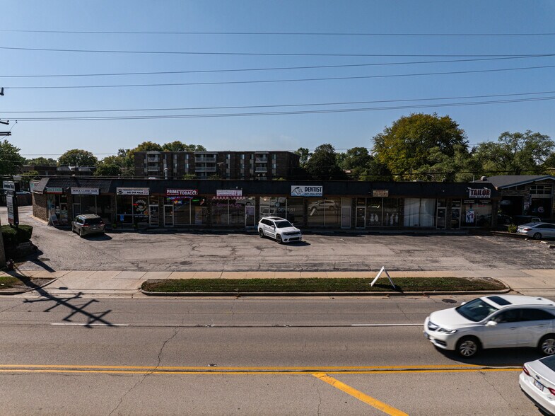 805-813 W Rand Rd, Arlington Heights, IL à louer - Photo du bâtiment - Image 3 de 11