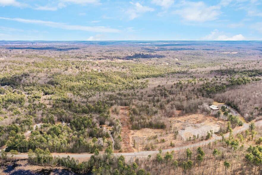 340 Chestnut Hill Road, New Boston, NH à vendre - Photo du bâtiment - Image 3 de 23