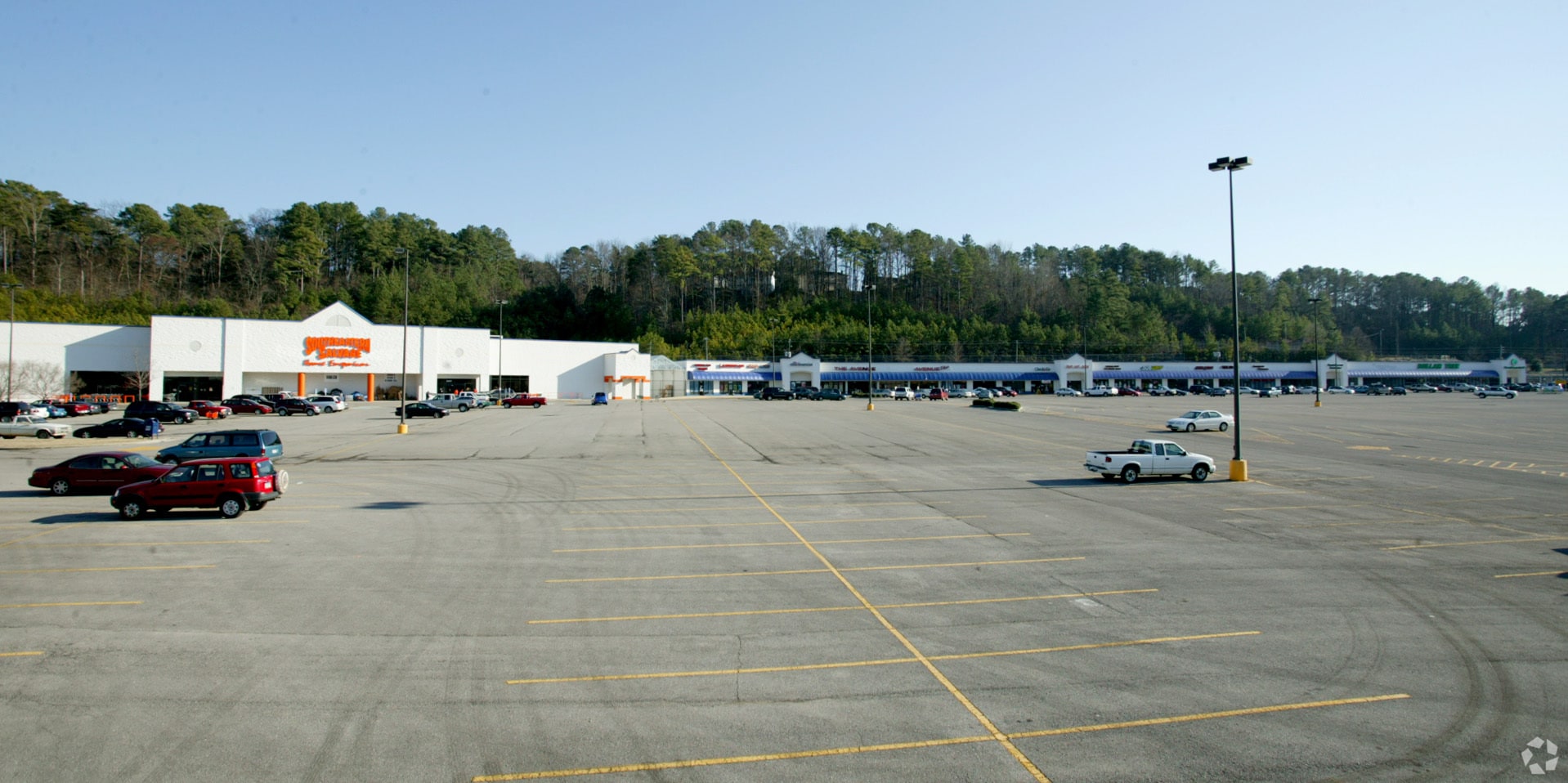 5401-5415 Beacon Dr, Irondale, AL for lease Building Photo- Image 1 of 32