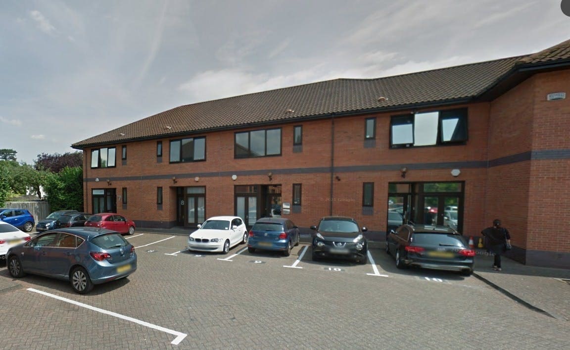 Hughenden Ave, High Wycombe for sale Building Photo- Image 1 of 1