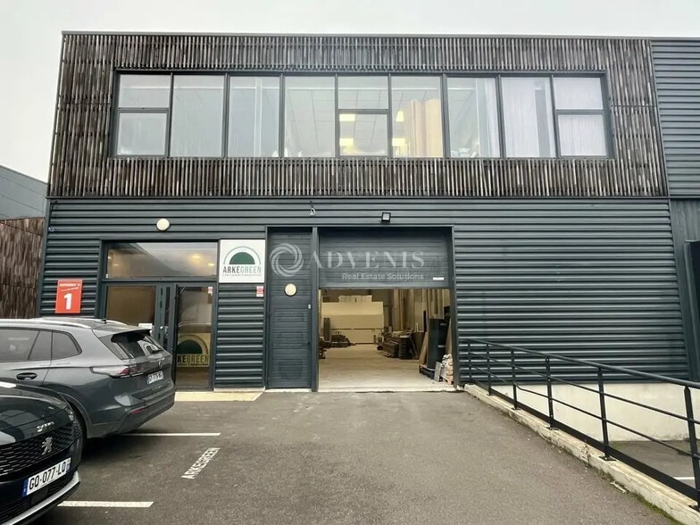 Flex in Cormeilles-en-Parisis for lease - Building Photo - Image 1 of 10