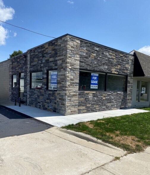 691 S Lapeer Rd, Oxford, MI for lease - Building Photo - Image 2 of 6