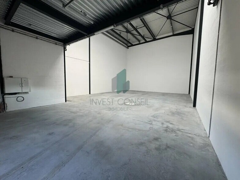 Flex in Pontoise for lease - Building Photo - Image 3 of 51