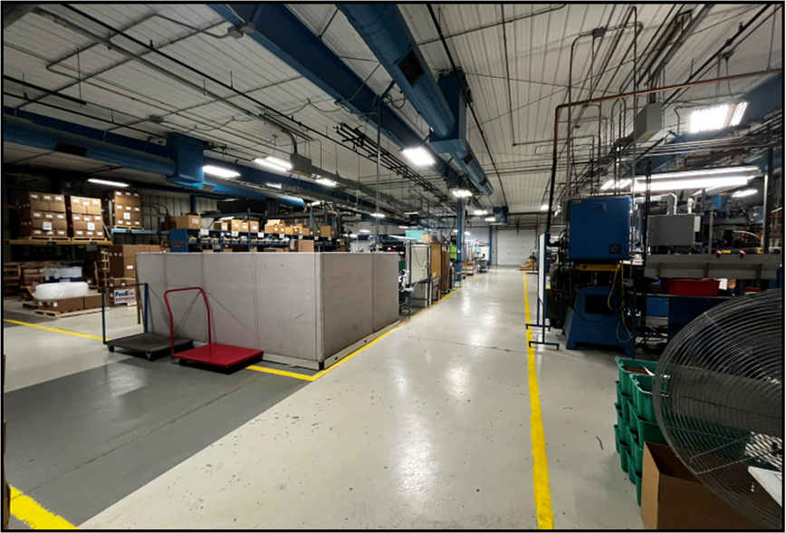 2030 Young St, East Troy, WI à vendre - Photo du bâtiment - Image 3 de 10