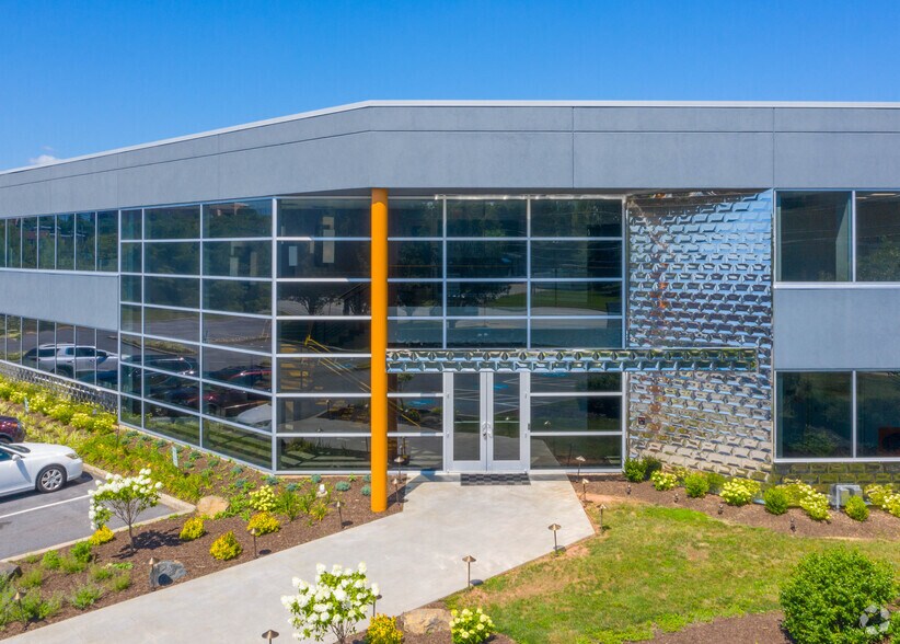 501 Allendale Rd, King Of Prussia, PA à louer - Photo du bâtiment - Image 2 de 6