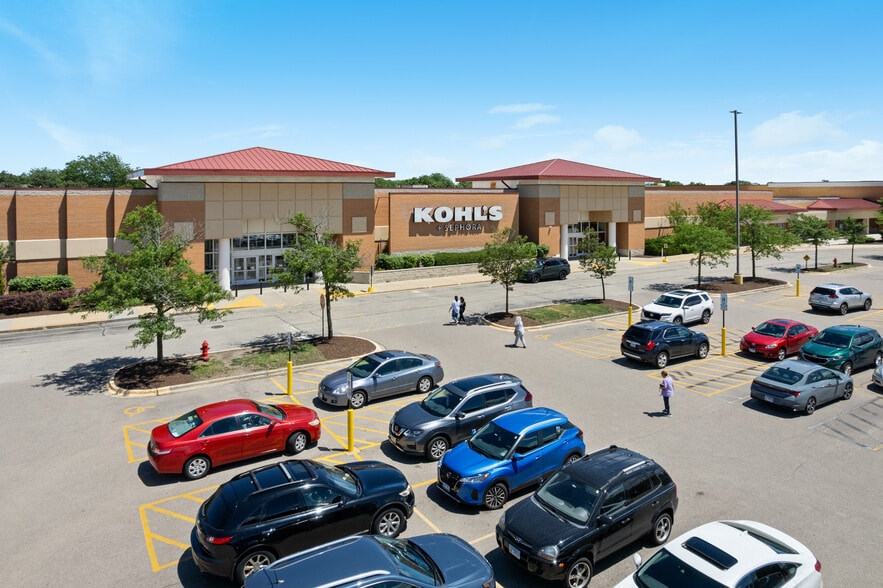 Prairie Towne Center portfolio of 5 properties for sale on LoopNet.ca - Building Photo - Image 3 of 15