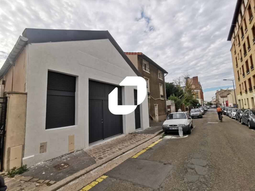 Office in Malakoff for sale Building Photo- Image 1 of 23