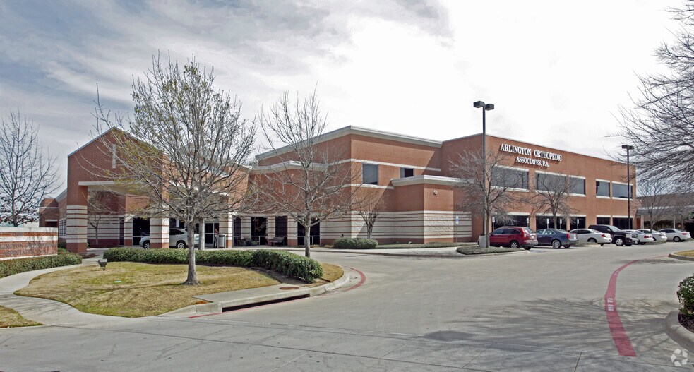 800 Orthopedic Way, Arlington, TX for lease - Building Photo - Image 3 of 7
