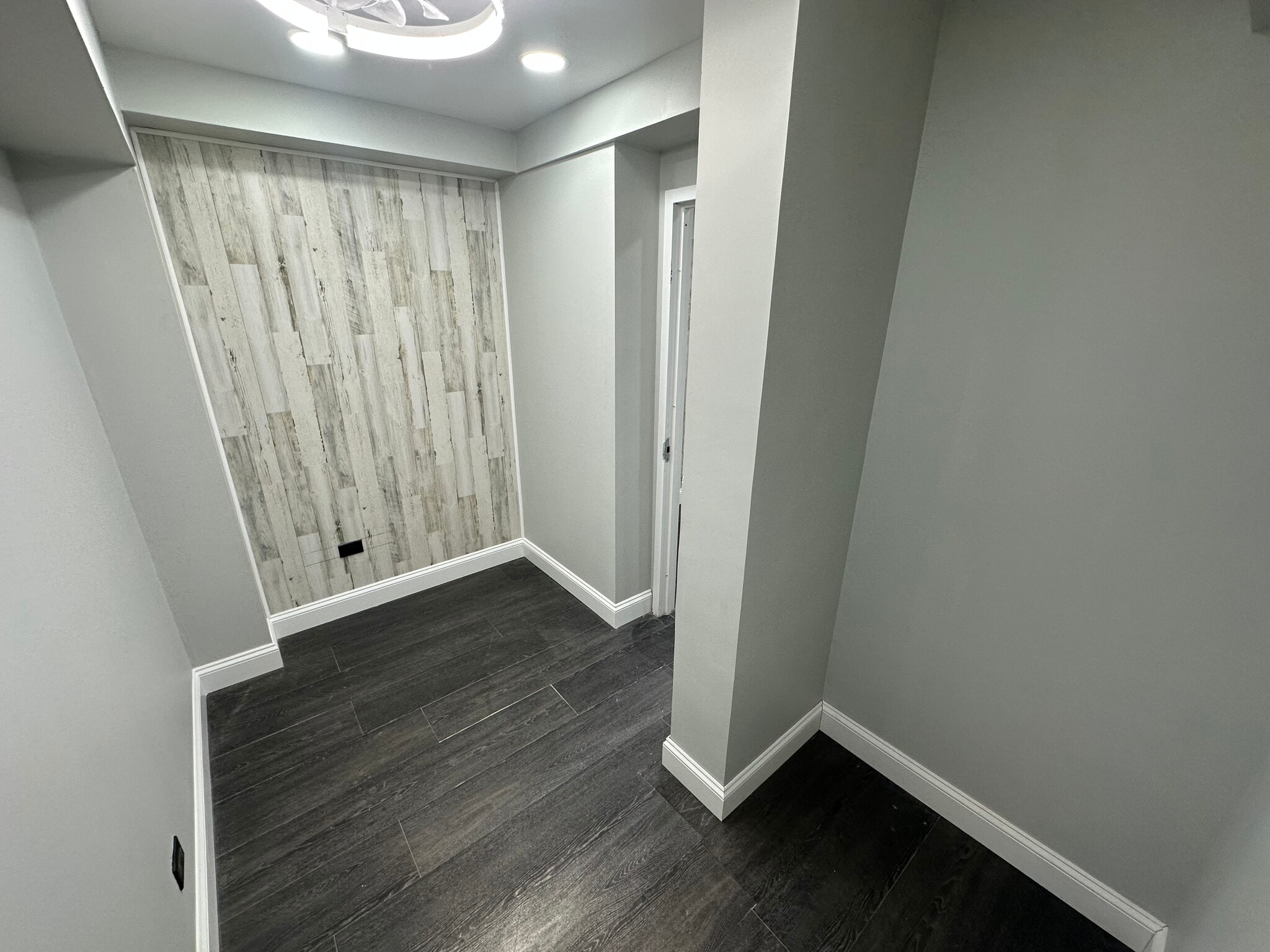 711A-711D Seagirt Ave, Far Rockaway, NY for lease Interior Photo- Image 1 of 1