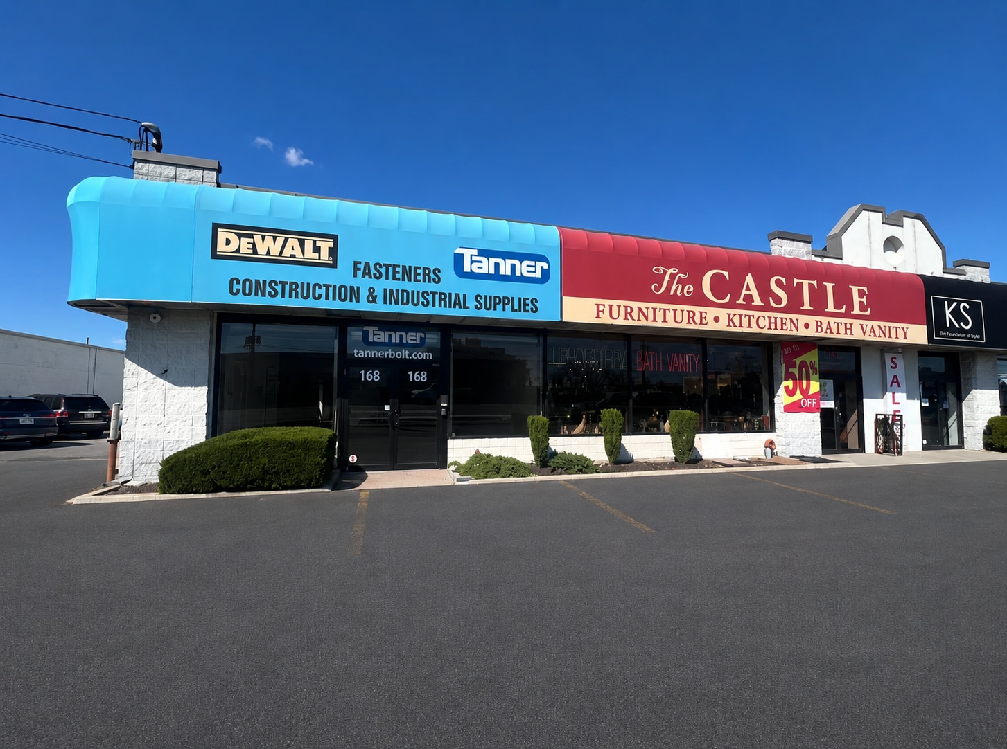 168 Broad Hollow Rd, Farmingdale, NY for lease Building Photo- Image 1 of 10