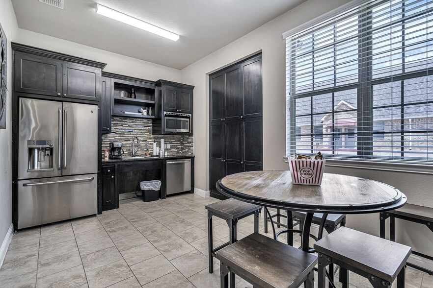 8500 Precinct Line Rd, Colleyville, TX for sale - Interior Photo - Image 3 of 18