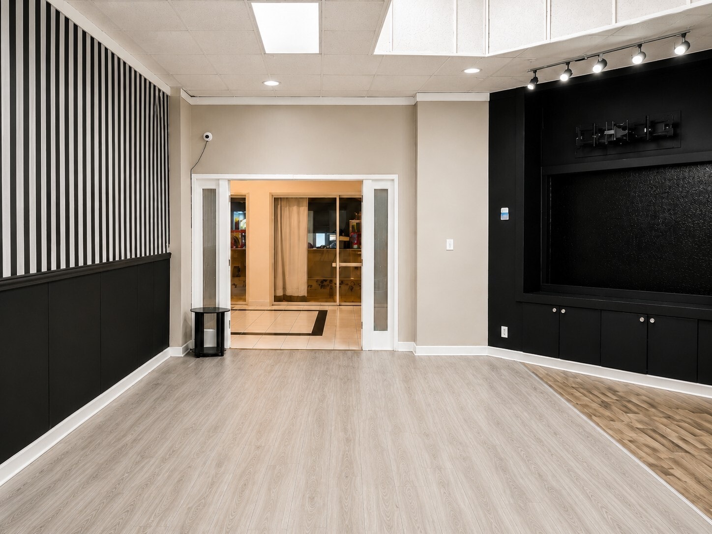 213 W Main St, Salisbury, MD for lease Interior Photo- Image 1 of 5