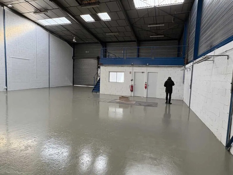 Office in Chassieu for lease - Interior Photo - Image 3 of 12