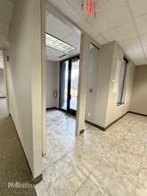 300-490 Quail Ridge Dr, Westmont, IL for lease Interior Photo- Image 1 of 11