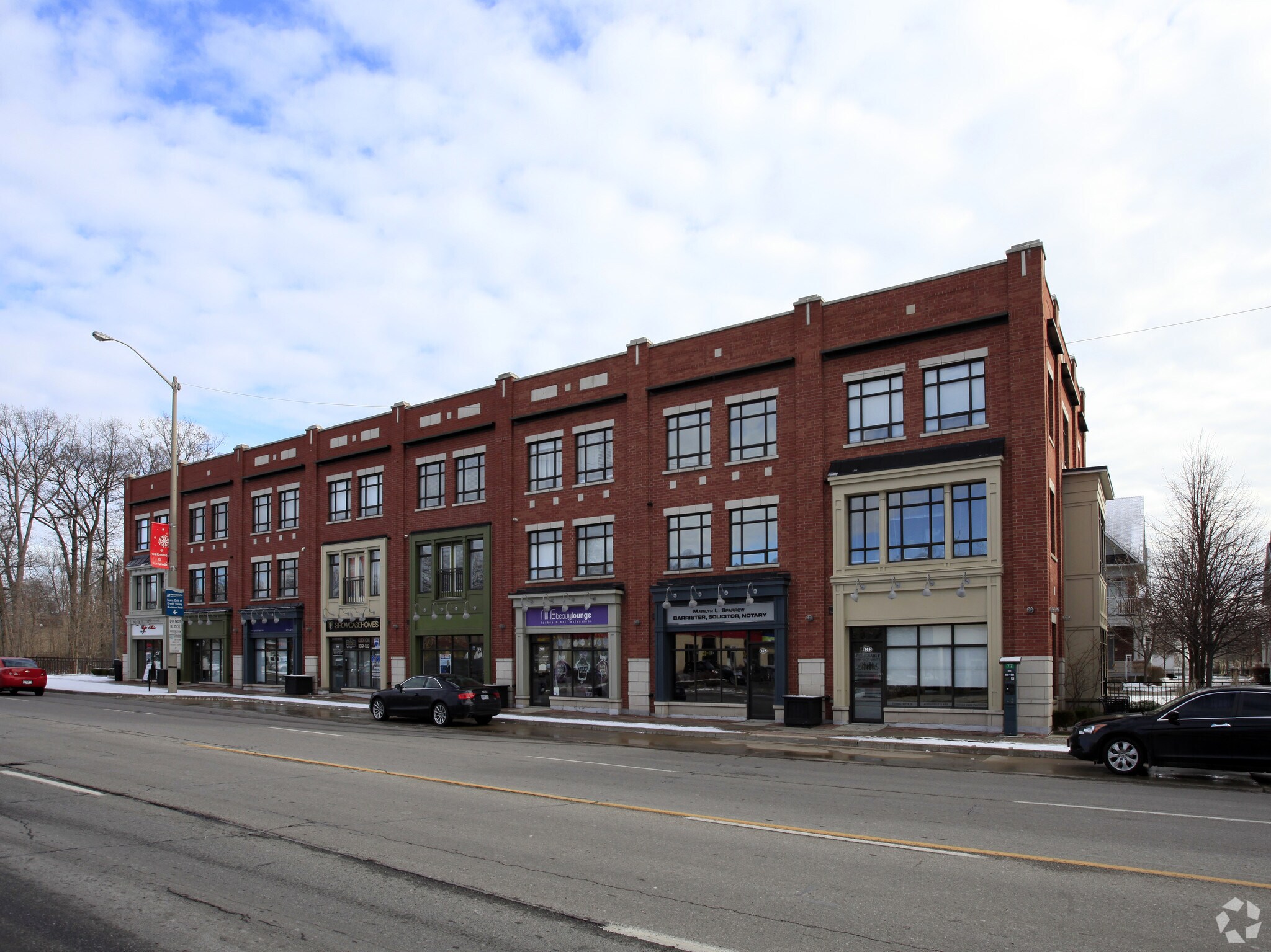 165 Lakeshore Rd E, Mississauga, ON for lease Primary Photo- Image 1 of 21