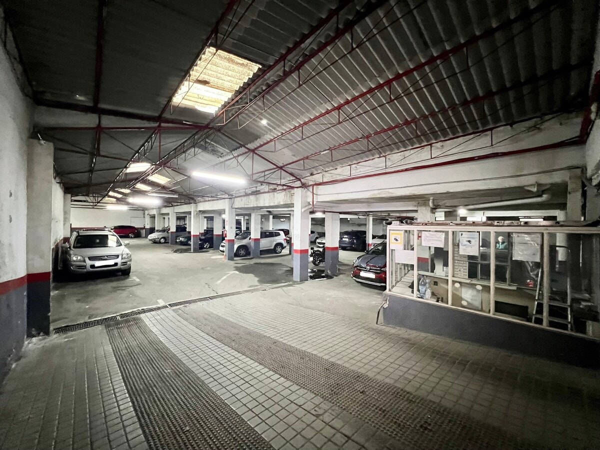 Madrid, MAD 28019 - Unit 1 - - Interior Photo - Image 1 of 5