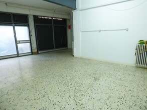 Retail in Barcelona, Barcelona for lease Interior Photo- Image 2 of 6