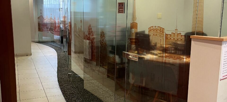 Retail in Roubaix for lease - Interior Photo - Image 2 of 7