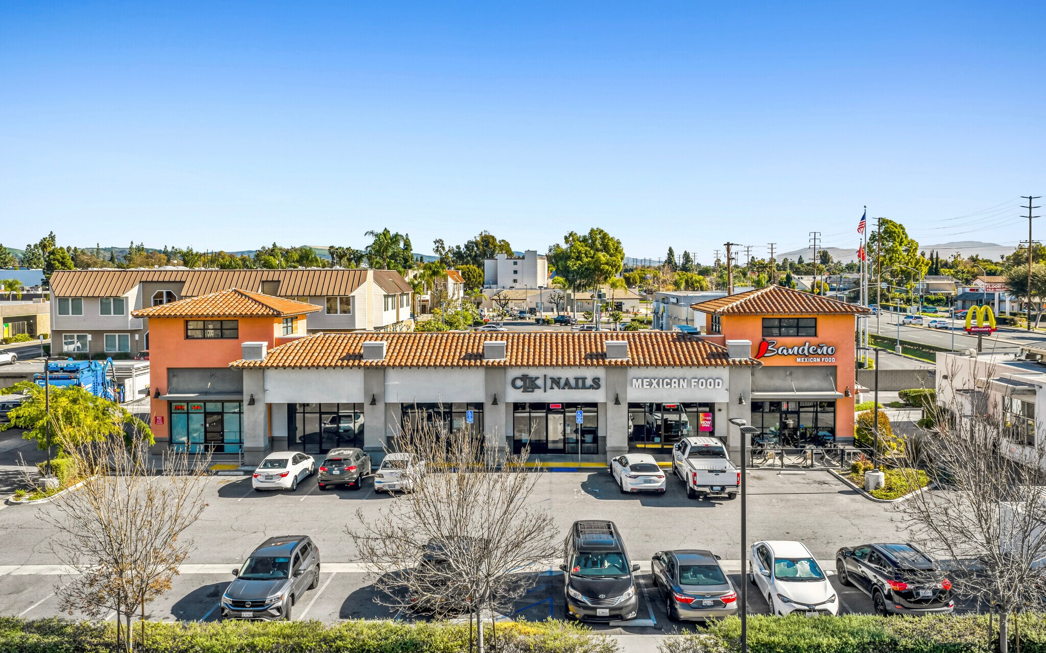 4030-4120 N Harbor Blvd, Fullerton, CA à louer Photo du bâtiment- Image 1 de 4