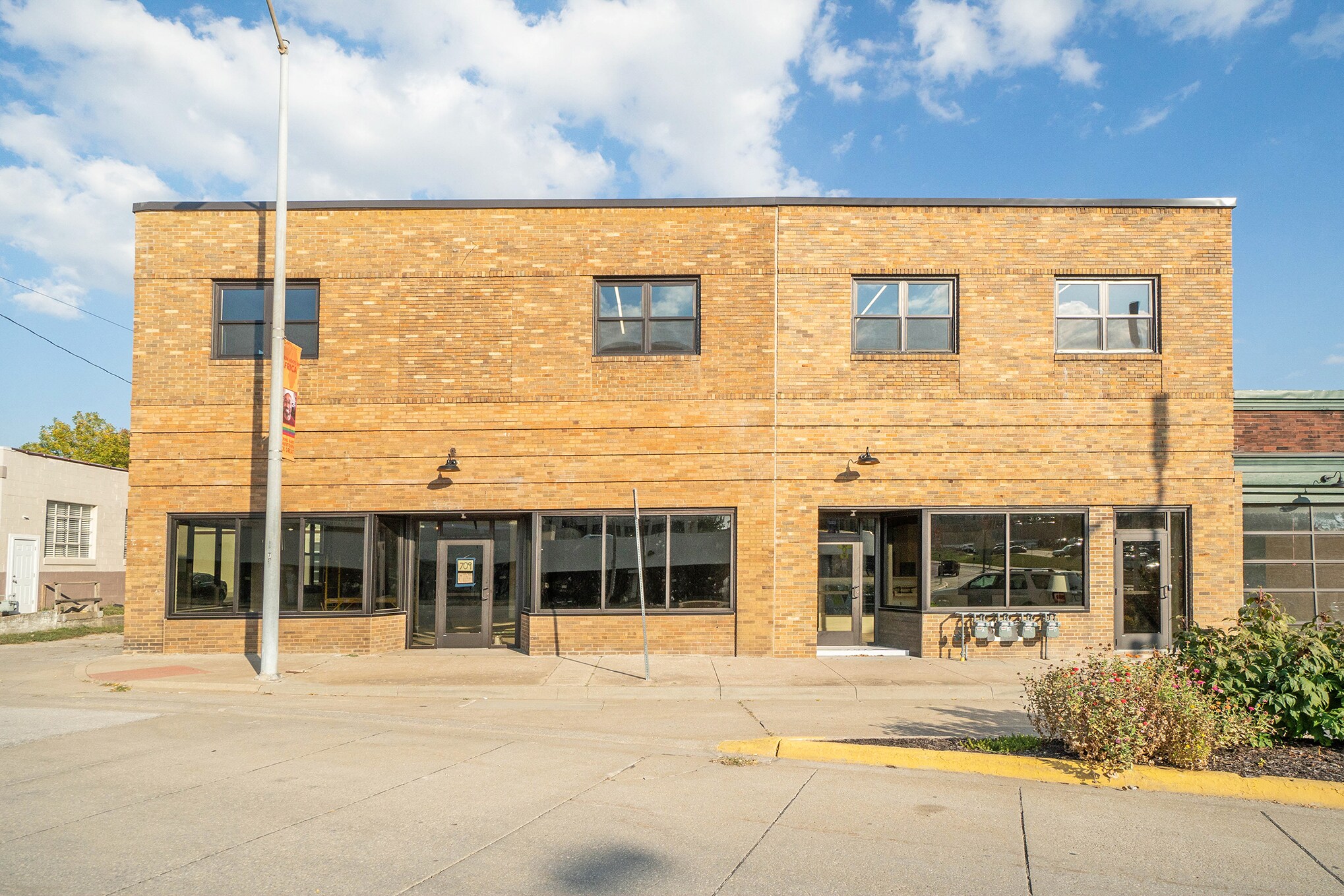 709 N 6th St, Kansas City, KS à louer Photo du bâtiment- Image 1 de 32
