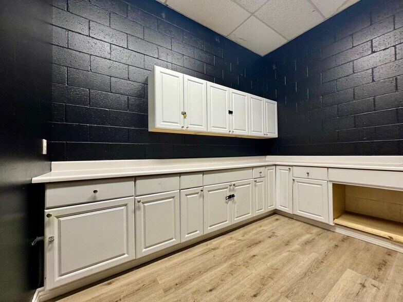 5520-5530 Santa Monica Blvd, Los Angeles, CA for lease - Interior Photo - Image 2 of 21